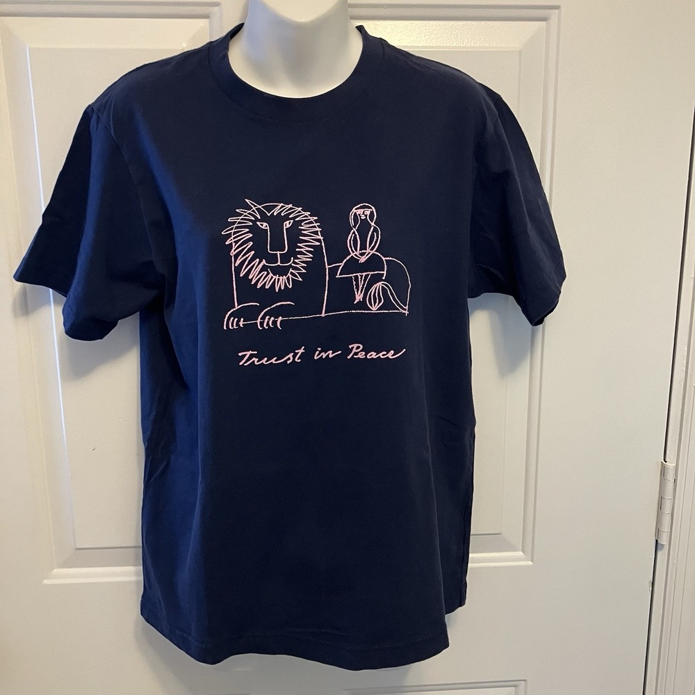 UT UNIQLO PEACE FOR ALL T-shirt/Lisa Larson Size Medium Women's Navy Blue Pink